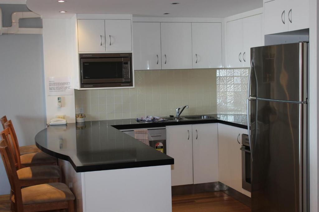 Sandrift Beachfront Apartments Gold Coast Room photo